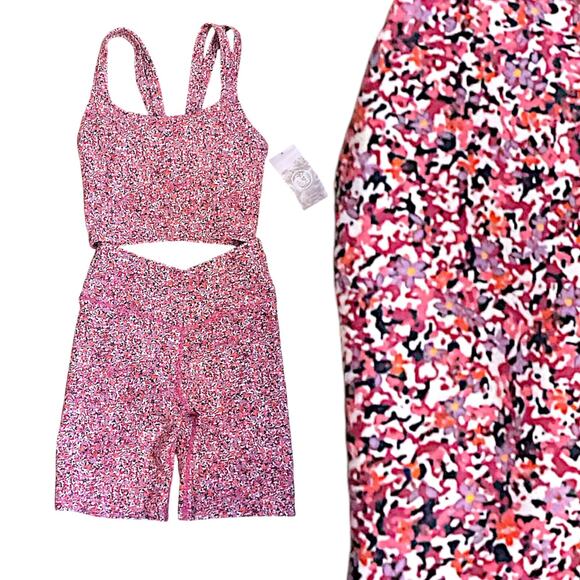 SAGE Collective Sport Bra &Yoga Short Women SZ XS 2 PC Set Pink Static Ditsy NWT - Picture 1 of 15